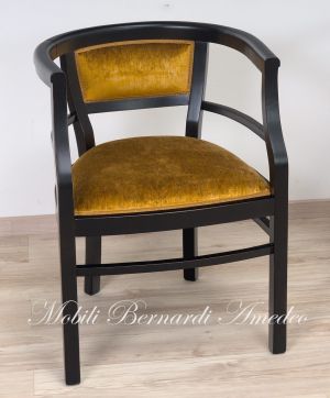 Poltroncina a pozzetto stile Liberty in legno colore nero con tessuto velluto oro
